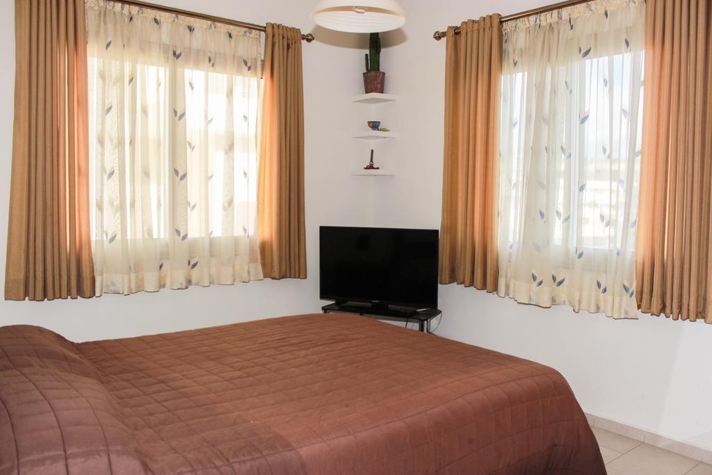 King'S Gardens Apartment Paphos Ngoại thất bức ảnh