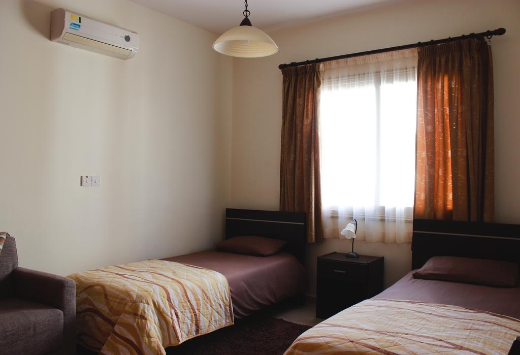 King'S Gardens Apartment Paphos Ngoại thất bức ảnh